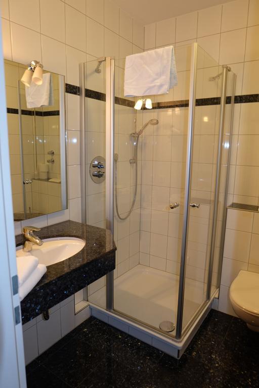 Hotel Zum Weissen Ross Winsen  ภายนอก รูปภาพ